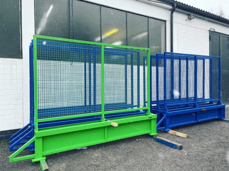 Lackierte industrielle Schutzgitter aus der Fertigung von NN