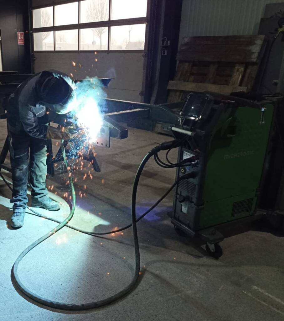 Migatronic Select 400A CV Schweißgerät in der NN Werkstatt